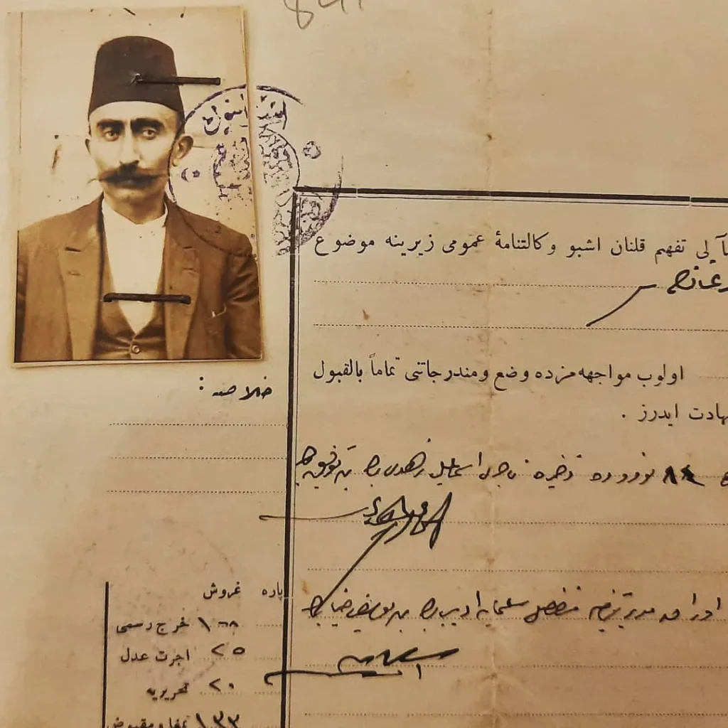 Vekâletnamedeki fesli adamın fotoğrafı ve üzerindeki mühür